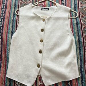 Zara Ivory Sleeveless Buttoned Top